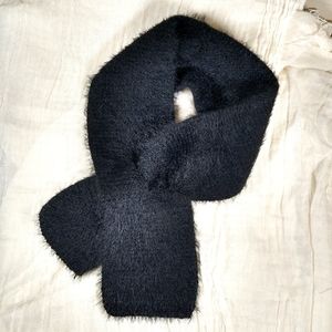 Faux Fur Neck Scarf With Keyhole In Black